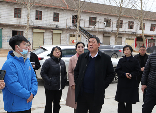 河南省绿色食品发展中心领导到小蓝帽品牌店考察